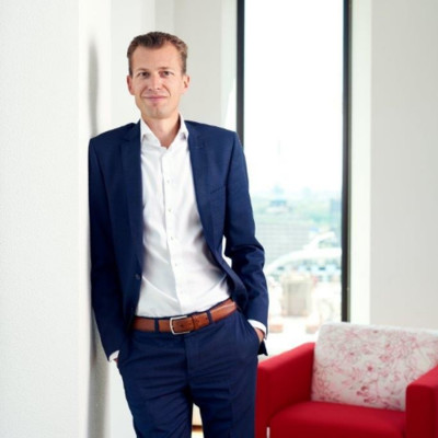 Menno van den Elsaker, APG